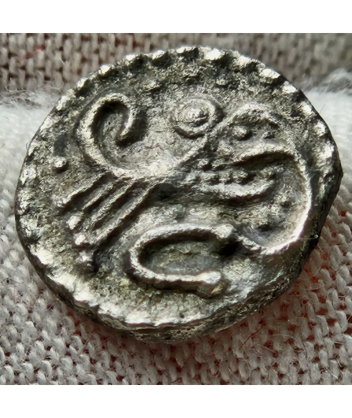 Anglo-Saxon sceat "Fledgling" type S.832