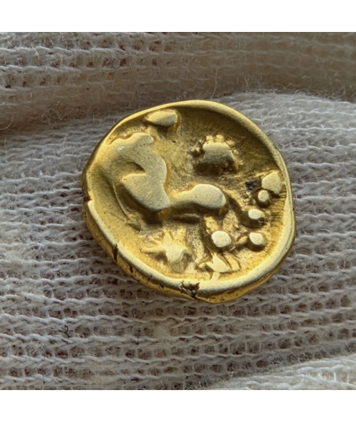 Bellovaques - Quart de statère à l'astre - Cheval à gauche